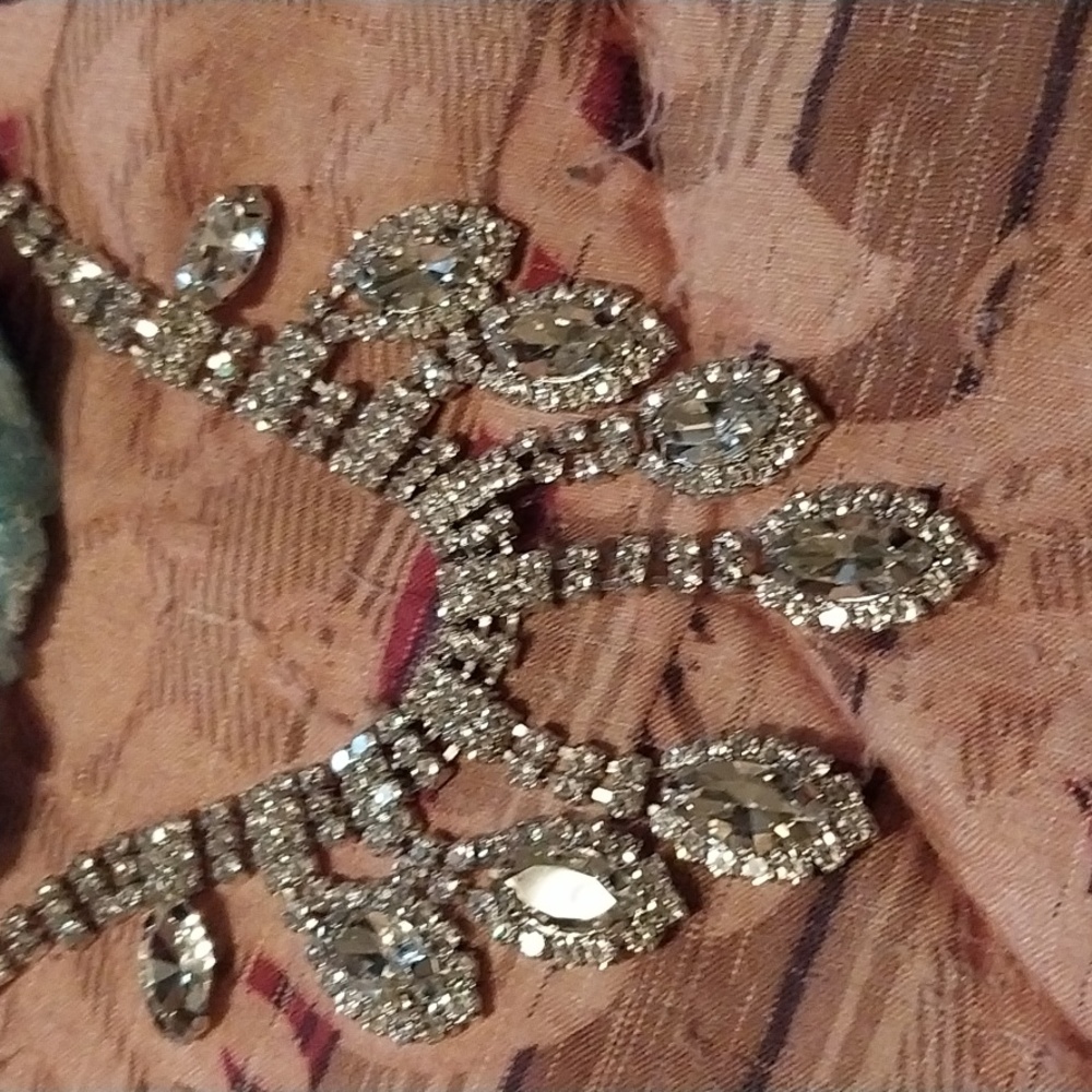 Beautiful  paparazzi  crystal set